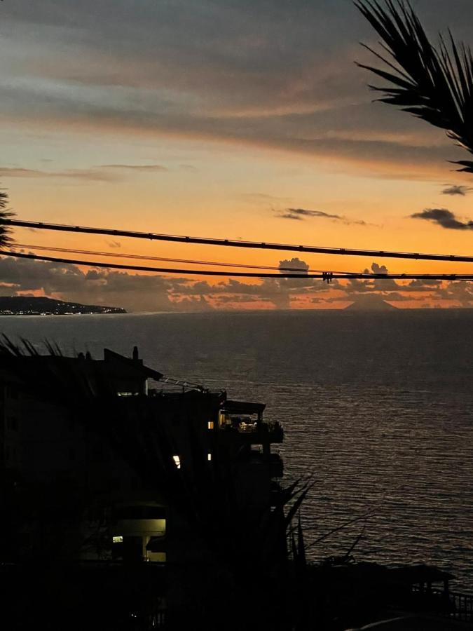 ピッツォ Casa Vacanze Piedigrottaヴィラ エクステリア 写真